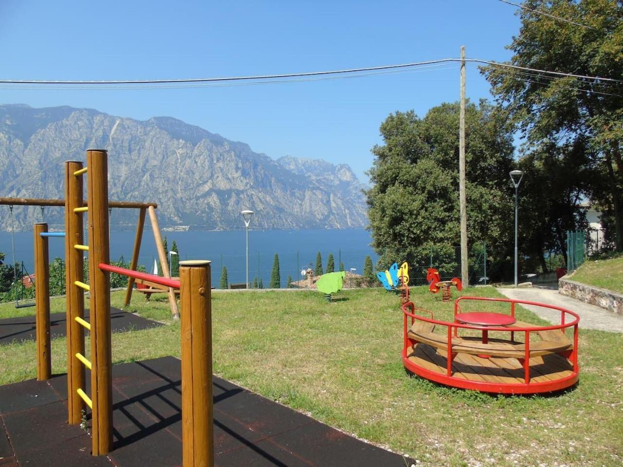 Finestra Sul Lago Malcesine Apt Riva Экстерьер фото